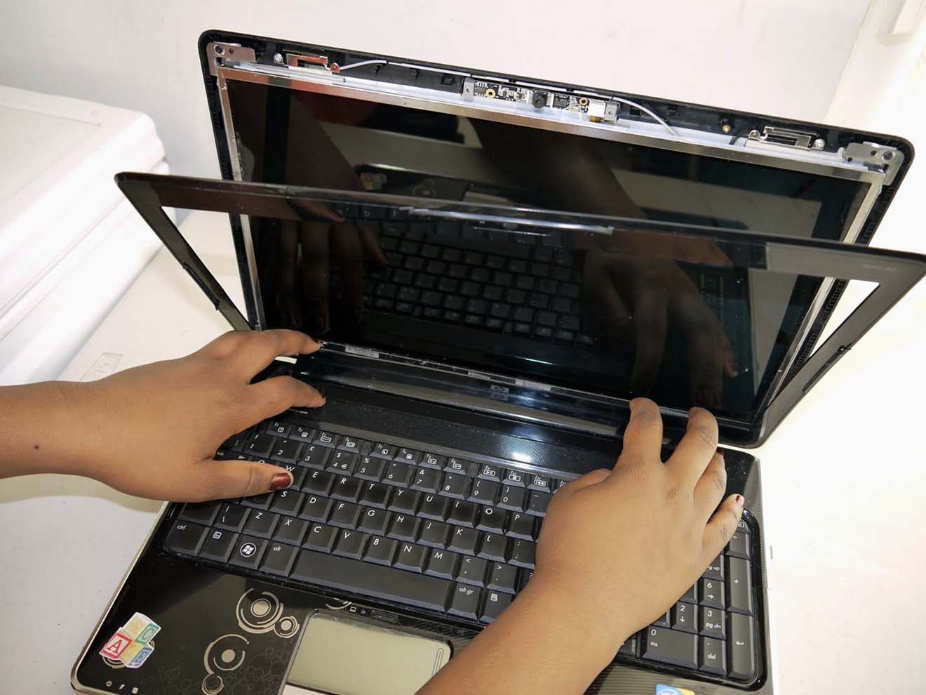 Замена экрана ноутбука HP в Стерлитамаке