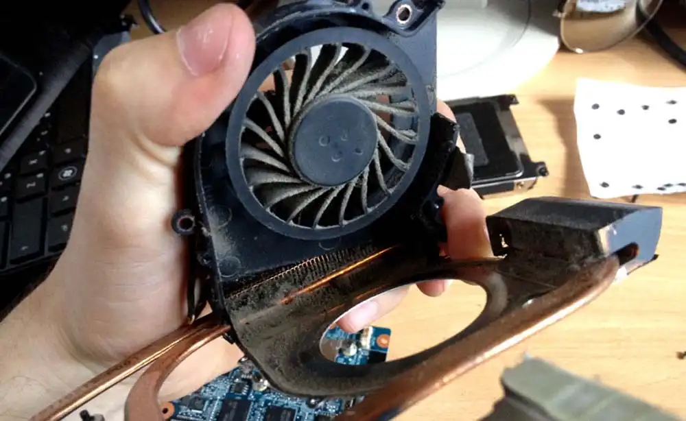 Чистка ноутбука HP от пыли в Стерлитамаке | Замена термопасты